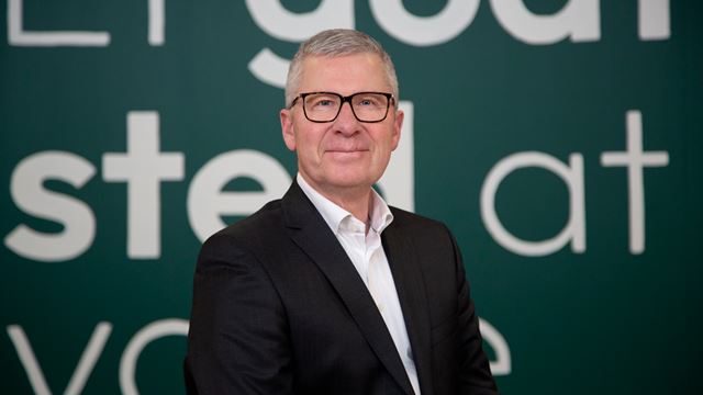 Portrætbillede af max Hovedskov, adm. direktør for Sydjysk Sparekasse