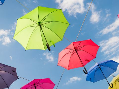 Paraplyer i Vejle på gågaden